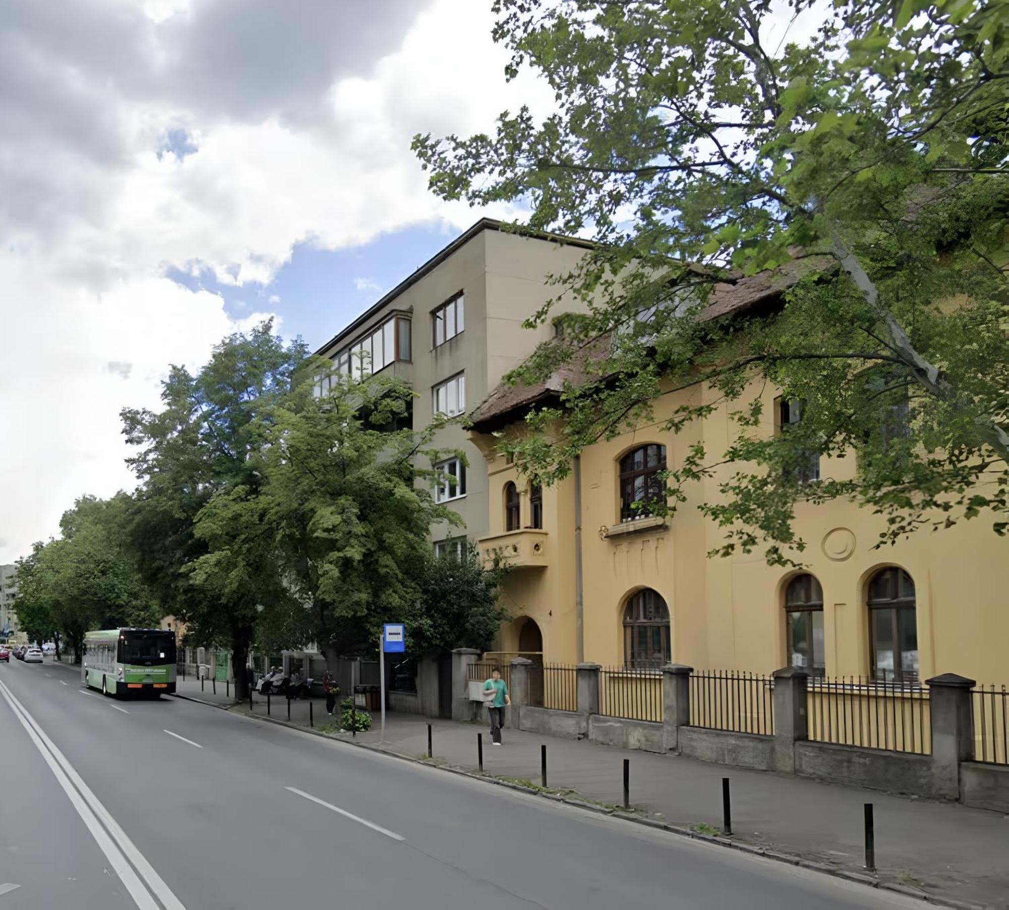 Castanilor 6 - Hip Industrial Apartment Close To City Centre Brasov Exterior photo